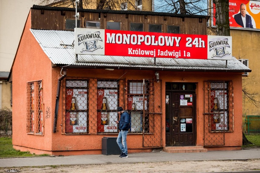 W sklepie stacjonarnym alkohol jest "produktem pierwszej...