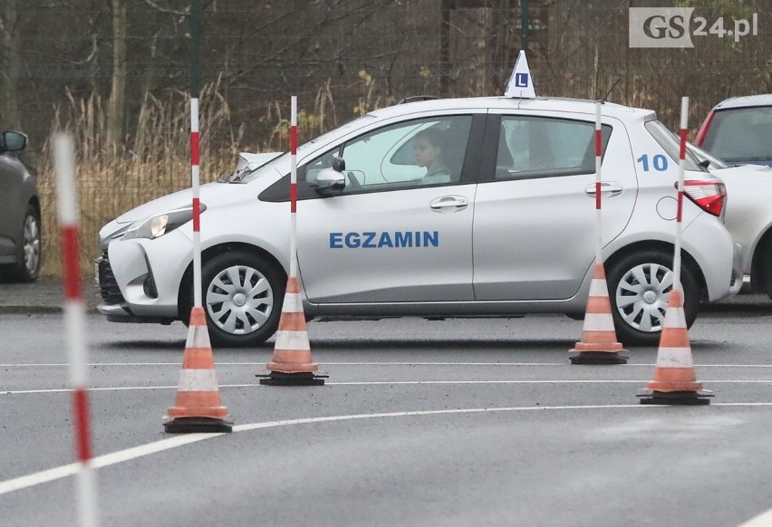 Pierwsze egzaminy na prawo jazdy w Szczecinie w nowych samochodach. Jak oceniają je egzaminowani?