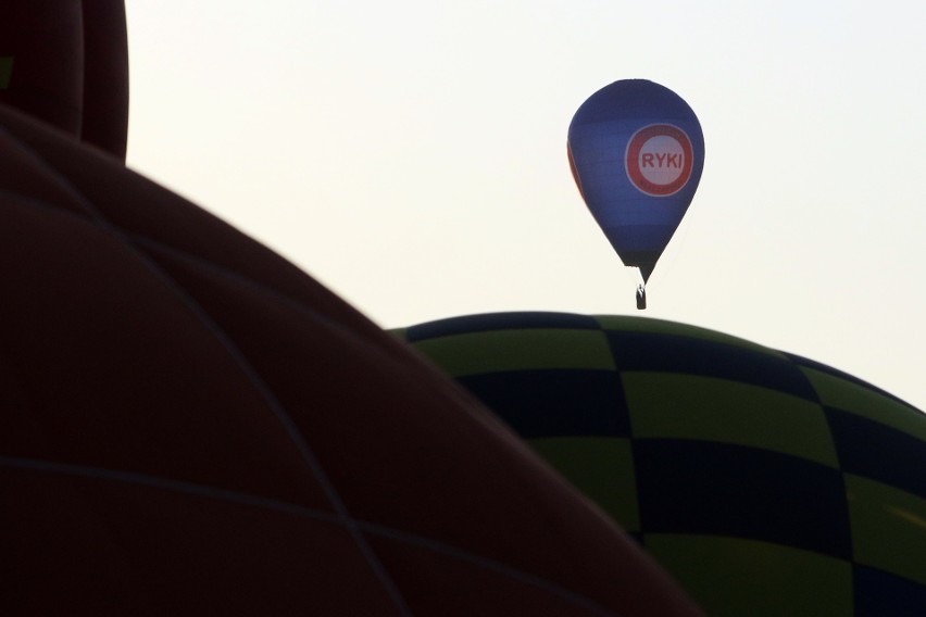 Zawody balonowe w Nałęczowie. Balony poszły w górę [DUŻO ZDJĘĆ]