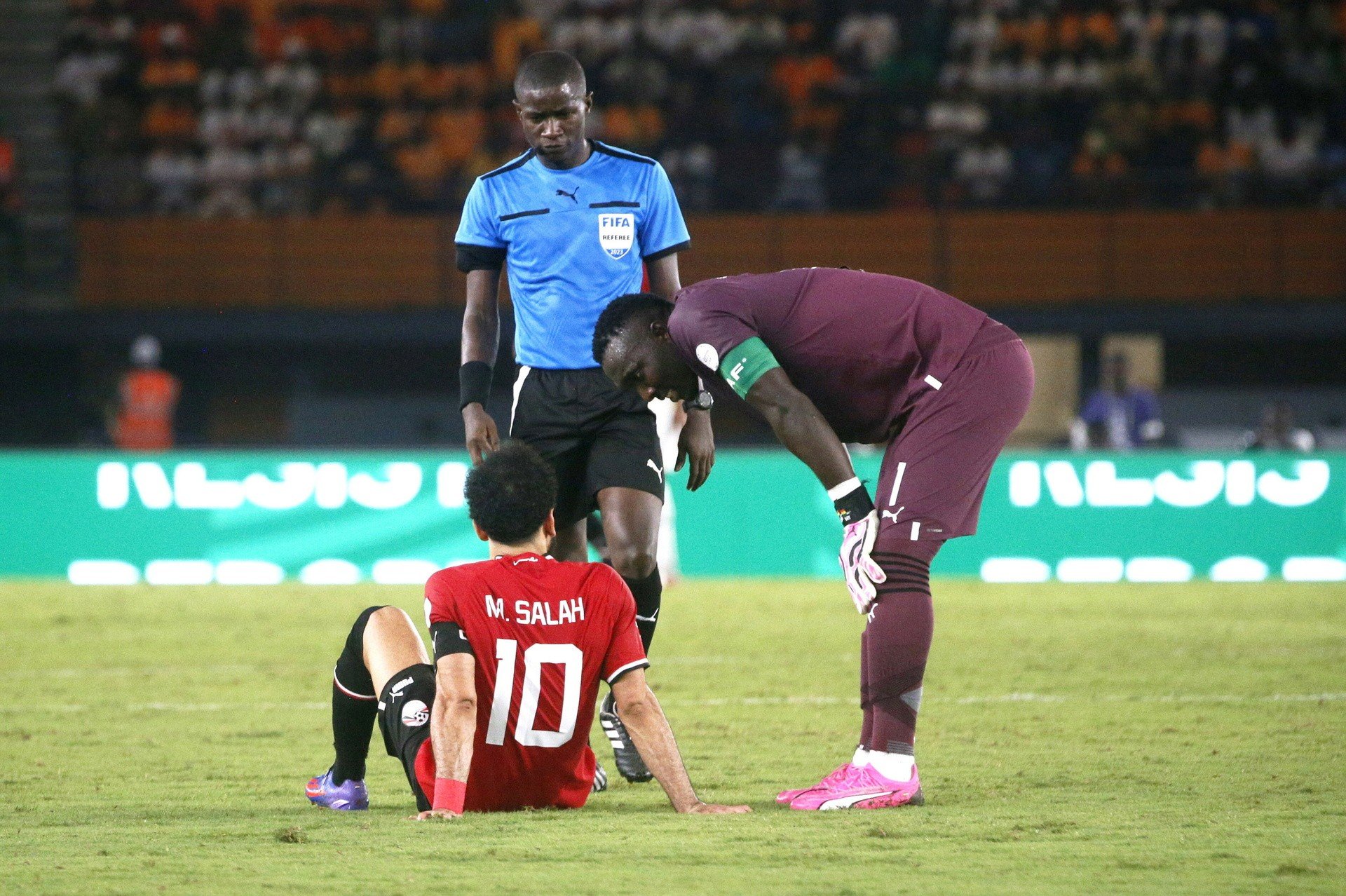 Egipt gra dalej, koniec Pucharu Narodów Afryki dla Mohameda Salaha.  Kontuzjowany piłkarz wraca do Liverpoolu | Gol24