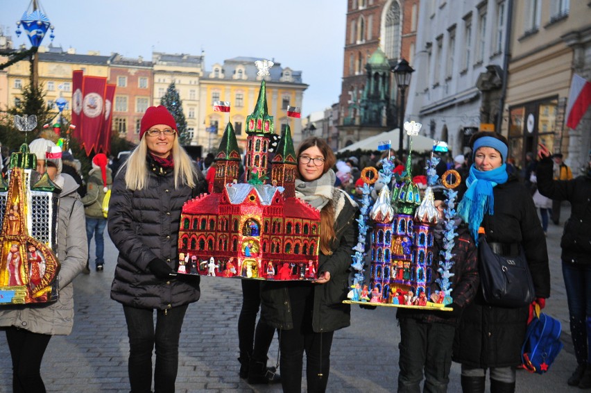 76. Konkurs Szopek Krakowskich. Po prezentacji na estradzie Targów Bożonarodzeniowych trafiły do Celestatu [ZDJĘCIA]