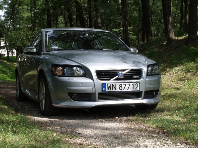 Samochody Volvo to synonim prestiżu, bezpieczeństwa i dużych dostojnych modeli. Jednakże w roku 2006 powstał model, będący jakby „skandynawskim Golfem”. Ta wersja to Volvo C30.Fot. Bogusław Korzeniowski