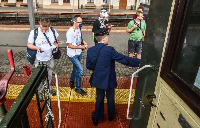 Pociąg Pelikan ze stacji Bydgoszcz Główna zabrał pasażerów w...