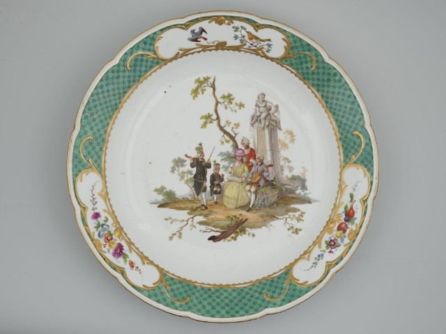Półmisek serwisowy, porcelana malowana, złocona; Miśnia ok. 1760