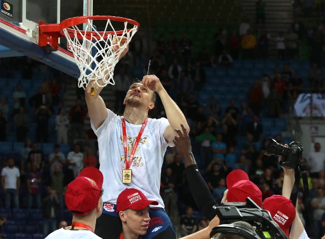To po meczach ze Śląskiem Wrocław koszykarze Kinga świętowali mistrzostwo.