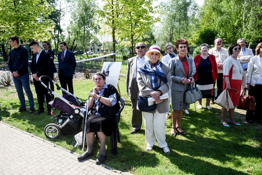 Na uroczystość przybyli rodzina i przyjaciele  Alojzego...