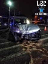 Wypadek w Piekarach w gminie Liszki. Utrudnienia na drodze powiatowej i dwie osoby poszkodowane