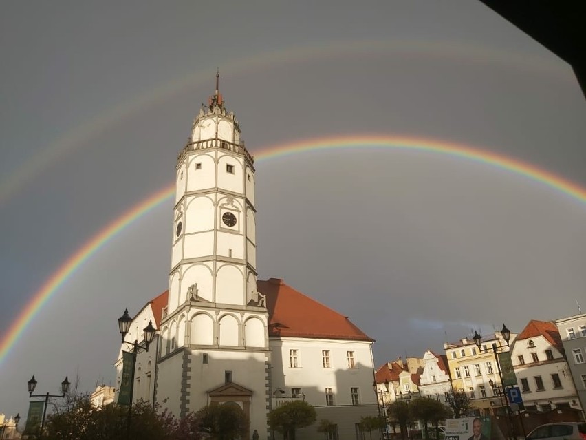 Piękna tęcza nad Wrocławiem. Tak we wtorek widzieli ją Czytelnicy Gazety Wrocławskiej! Idealna aura na "Dzień Tęczy!"