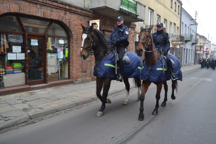 Święto Niepodległości w Częstochowie. Msza święta w Archikatedrze i marsz aleją NMP [ZDJĘCIA]