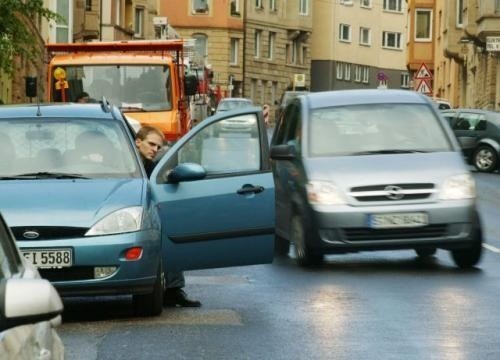 Fot. Bosch: Jak bezpiecznie ominąć niespodziewanie...