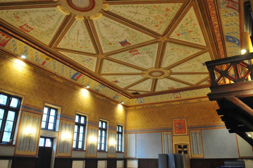 Zrekonstruowana dekoracja sali głównej „Sokoła” robi...