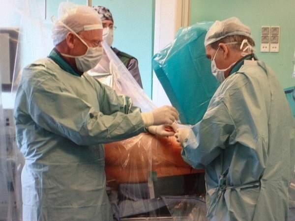 Resekcja dysków: Nowa metoda endoskopowa po raz pierwszy w Białymstoku