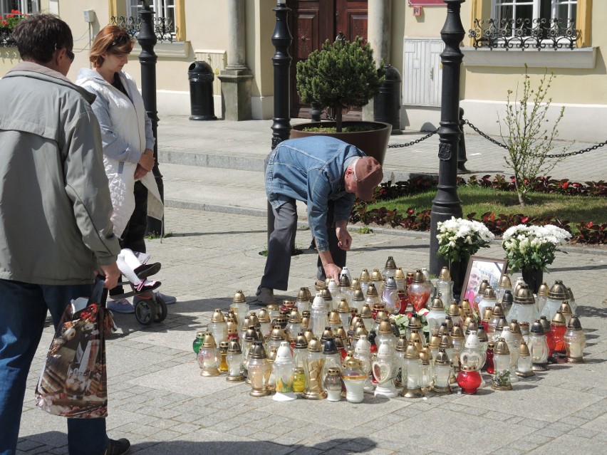 Mieszkańcy Darłowa upamiętniają śmierć Angeliki i Marcina Klisów