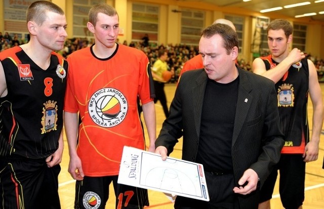 Jarosławscy koszykarze myślami są już przy play-offach.