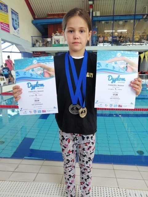 Natasza Paraciej, Sportowiec Junior, pływanie...