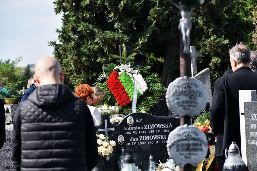 Franciszek Wszołek spoczął na cmentarzu w Gorlicach. Pogrzeb...