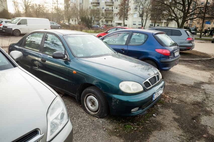 Od kilku lat na parkingu u zbiegu ulic Magnuszewskiej i...