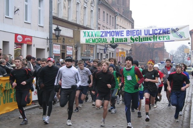 MLKS Nadwiślanin otrzymał 2 tys. złotych na organizację "Memoriału Jana Schmeltera&#8221;. Klub nie otrzymał natomiast dotacji na udział w rozgrywkach seniorskich oraz upowszechnianie i rozwój kultury fizycznej i sportu.