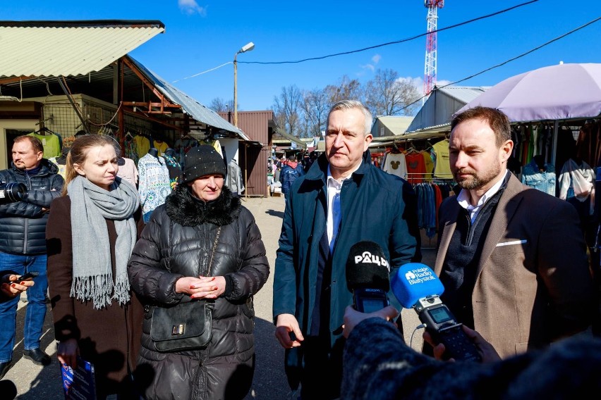 PO ruszyła ze zbiórką podpisów w sprawie tzw. wiz zakupowych