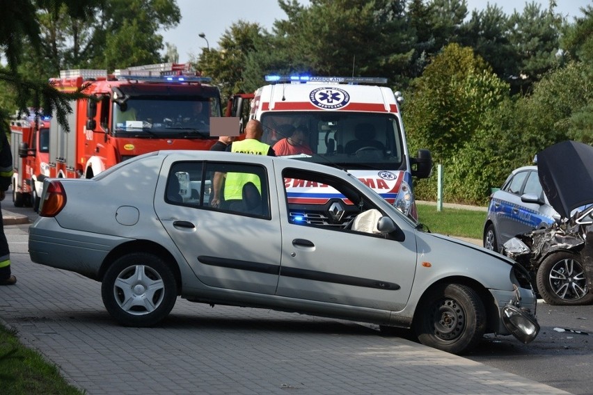 60-letni kierowca opla jadąc w kierunku centrum Grodkowa...