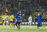 Arka Gdynia wygrała Derby Trójmiasta po 16 latach! Mecz z Lechią Gdańsk w śnieżycy, gola strzelił tylko Michał Marcjanik