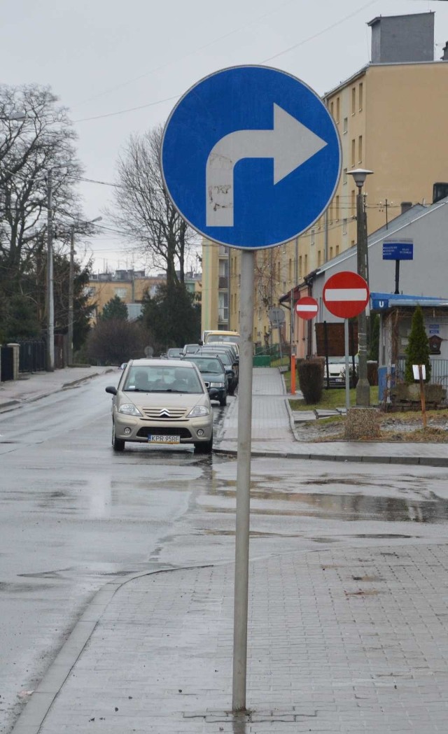 Nowy znak na skrzyżowaniu ulic Reja i Królewskiej