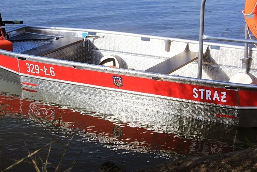 Strażacy z terenów zagrożonych powodzią mają nową łódź. Jednostka z Wołowic już ją przetestowała [ZDJĘCIA]
