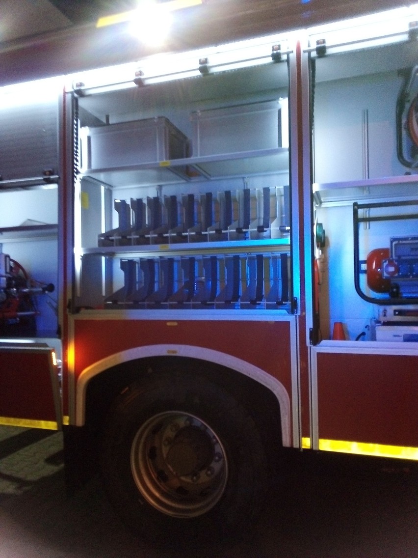 Strażacy z OSP Topczewo mają nowy wóz za 800 tys. zł (zdjęcia)