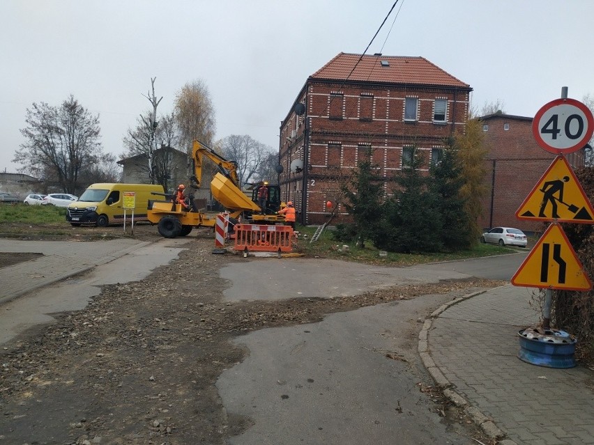 W Piekarach Śląskich trwa drugi etap przebudowy ul....
