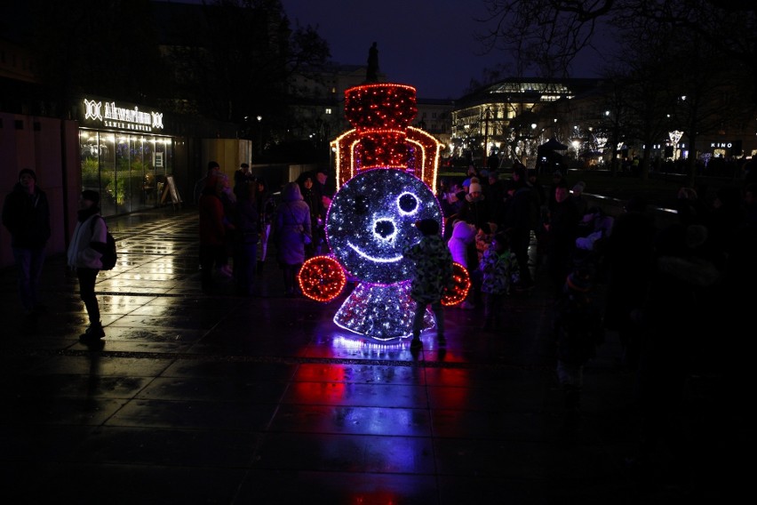 Iluminacja świąteczna 2019. Warszawa: Inauguracja 7 grudnia...