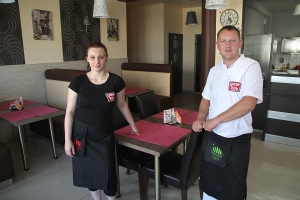 Izabela Wójciak oraz Łukasz Kogut zapraszają do nowo otwartej pizzerii w Kielcach.