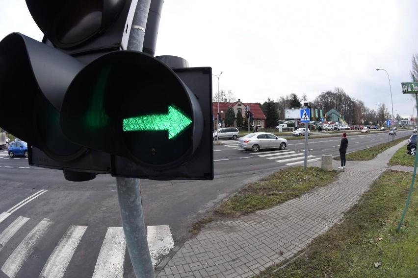 Niezatrzymanie pojazdu w razie przechodzenia przez jezdnię...