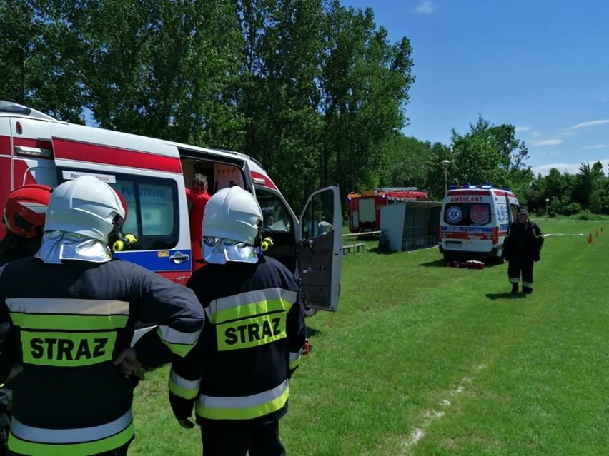Wybuch w zakładzie w Jaroszowie. 10 osób rannych. W akcji śmigłowiec LPR