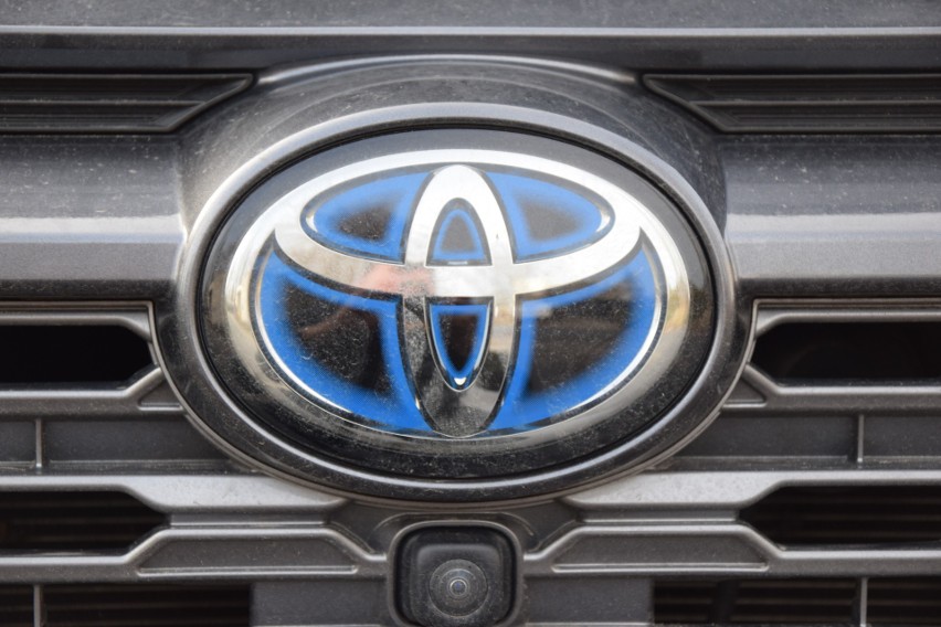 Toyota deklaruje, że RAV4 2.5 Hybrid o łącznej mocy 222 KM i...