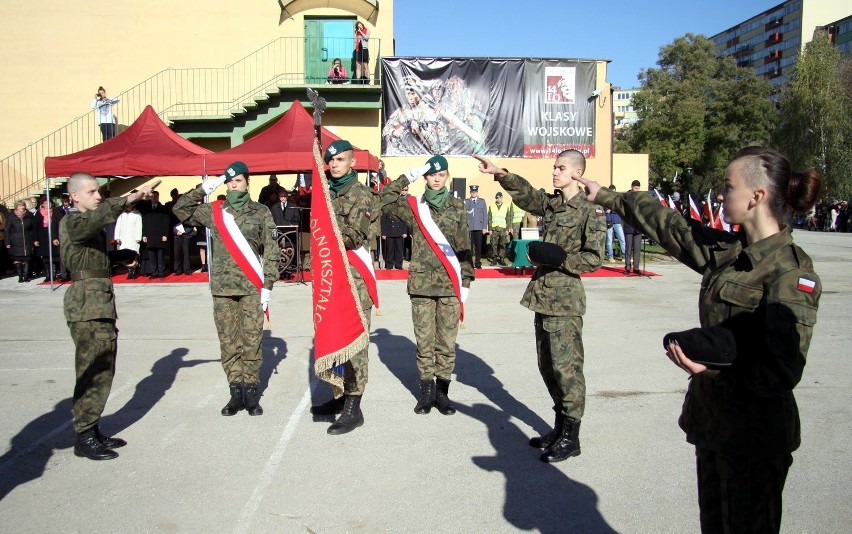 Przyszli żołnierze z XIV LO w Lublinie zainaugurowali nowy rok (ZDJĘCIA)