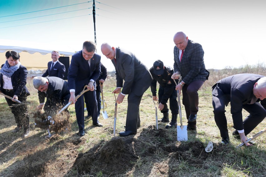 Przedstawiciele władz województwa z marszałkiem Jerzym...