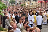 Tysiące wiernych wzięły udział w procesjach (zdjęcia, video)