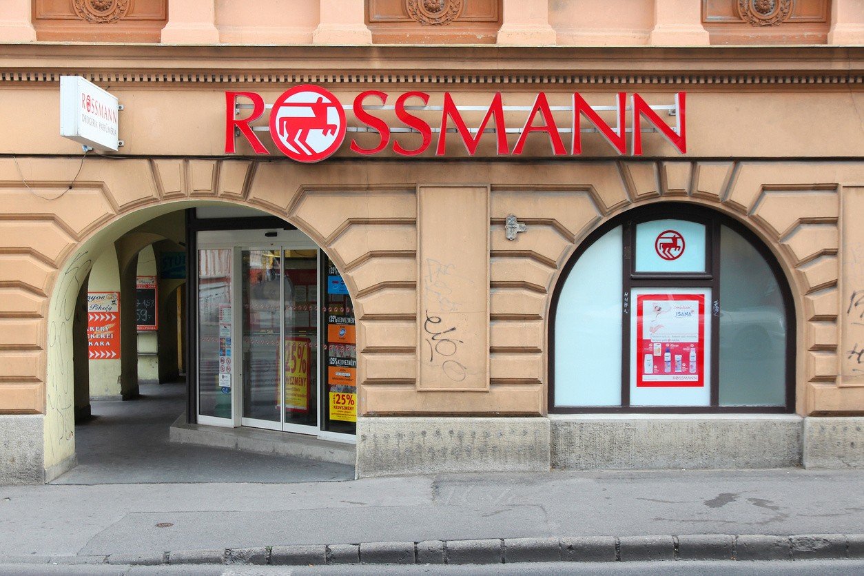 Rossmann: promocja na kosmetyki nawet -60 procent! Od kiedy i co kupimy  taniej w Rossmannie? Promocja PAŹDZIERNIK 2020 | Gazeta Współczesna