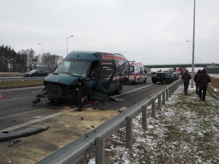 Wypadek śmiertelny na S8 w m. Stare Krzewo. Dwóch kierowców...