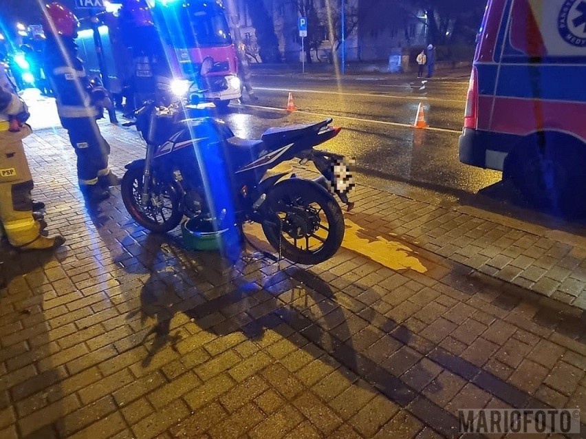 Zderzenie forda z motorowerem na ul. Ozimskiej w Opolu.