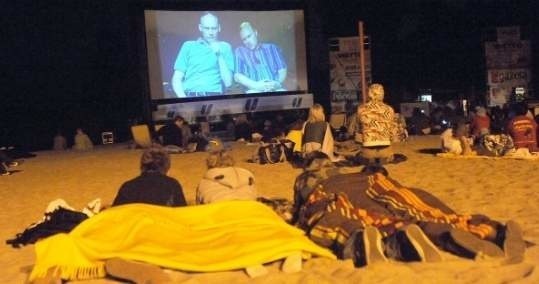 Tuż po północy Noche de Kuba, czyli latynoska impreza na plaży.