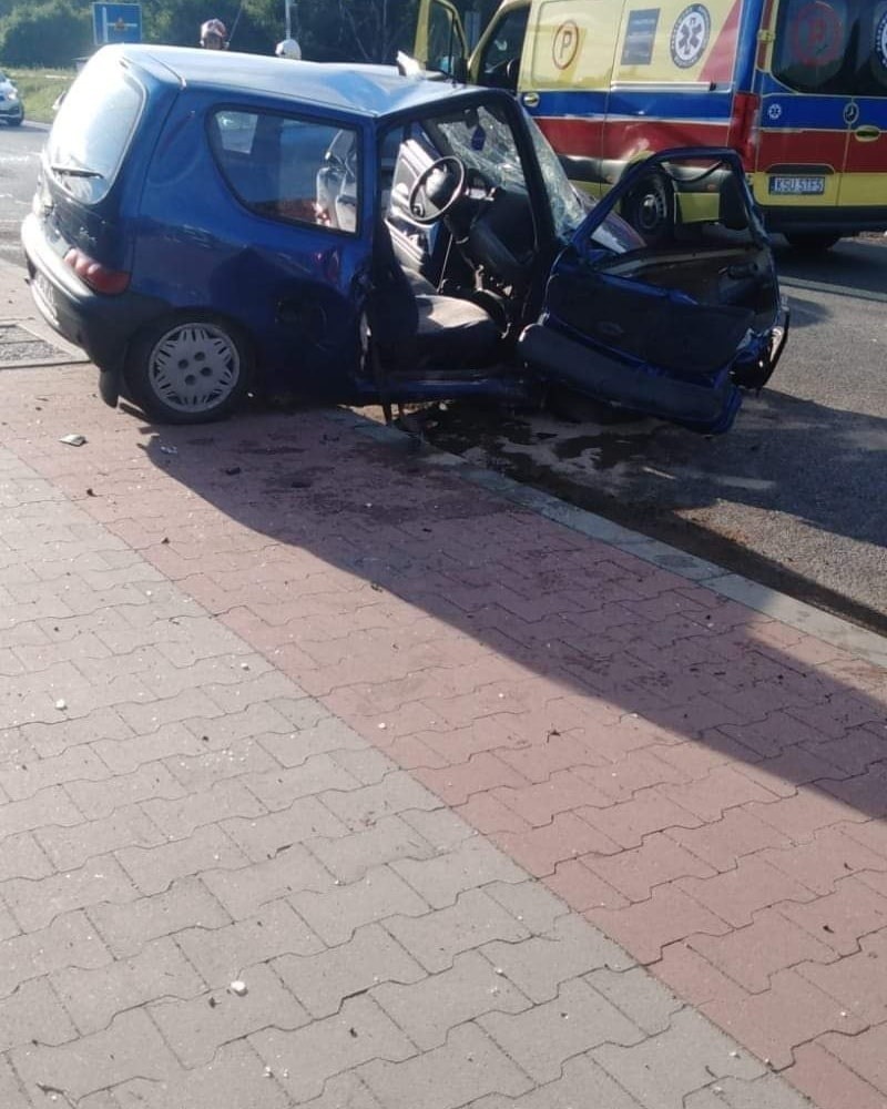 Wypadek w Suchej Beskidzkiej. Są ranni