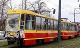 Zderzenie dwóch tramwajów w centrum Łodzi. Jedna osoba trafiła do szpitala, wystąpiły duże utrudnienia w komunikacji