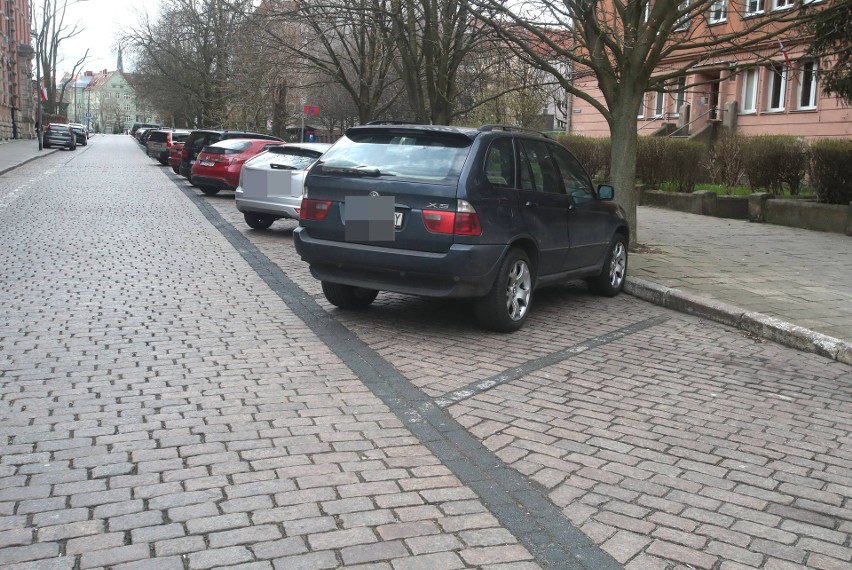 Płatne parkowanie w Szczecinie. Jak musi być oznakowany parking? Uwaga na mandaty