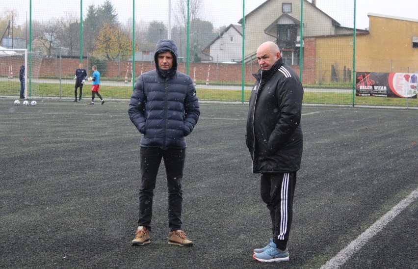 Trener Paweł Rybus (z prawej) mówił o potencjalnych zmianach...