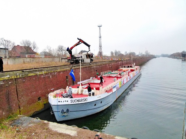 Uczniowie popłyną niedługo statkiem do Wrocławia, na pokładzie odbędą praktyki.