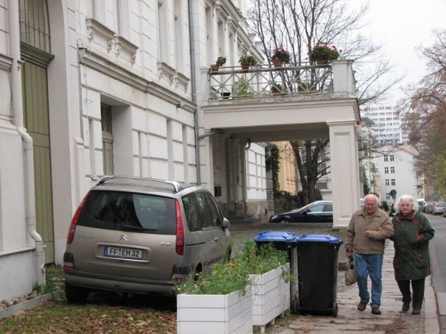 We Frankfurcie wyremontowano wiele kamienic. Mieszkania tam są jednak znacznie droższe niż w wieżowcach.