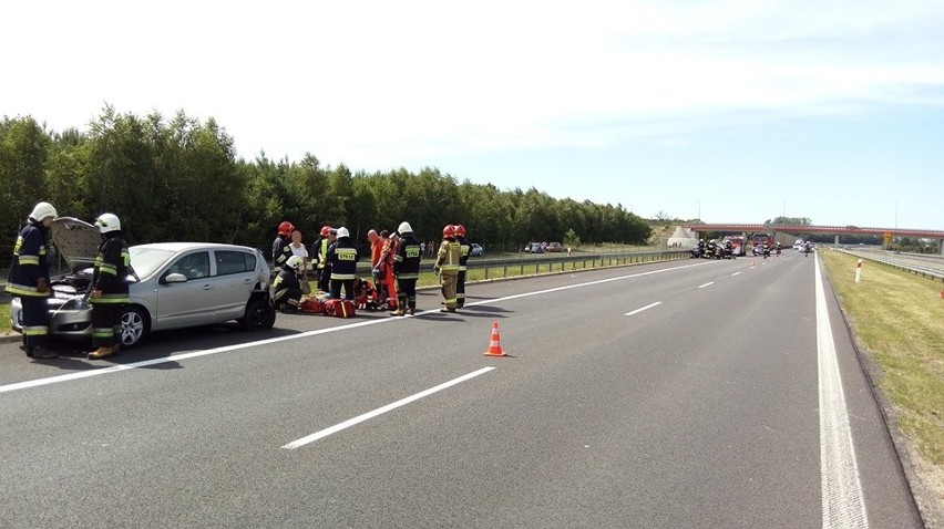 Wypadek na A1. Autostrada w kierunku Łodzi zablokowana [zdjęcia]