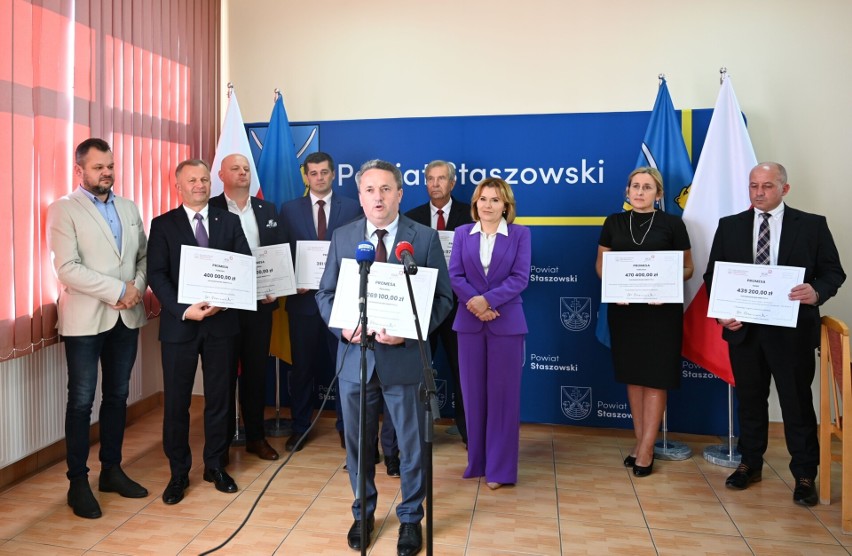Burmistrz Staszowa dr Leszek Kopeć podziękował za wsparcie w...