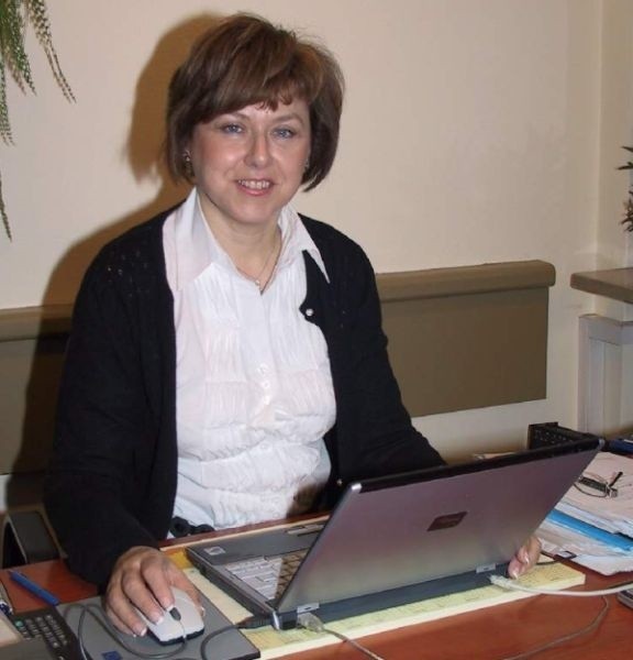 Nasz ekspert - Barbara Kaszycka - pracuje jako inspektor i rzecznik prasowy w Państwowej Inspekcji Pracy w Kielcach. Od kilkunastu lat zawodowo zajmuje się kontrolowaniem przestrzegania przepisów prawa pracy oraz poradnictwem z tego zakresu.